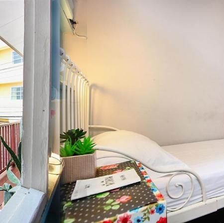 Hua Hin Lub Sabai Hostel Room photo